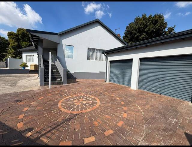 3 BEDROOM HOUSE FOR SALE IN FLORIDA GLEN